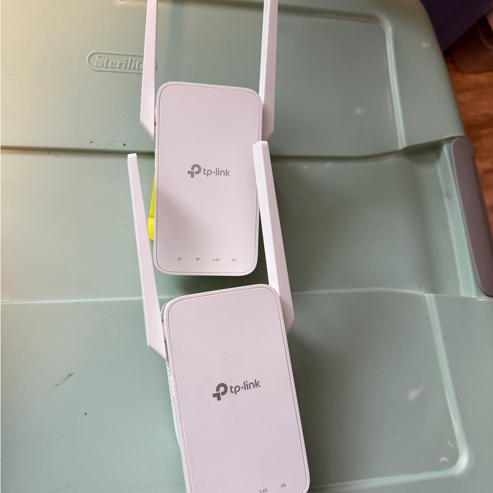 TP-Link Dual White Wi-Fi Extenders